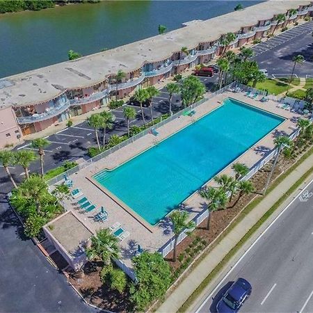 Appartamento Beach Getaway III At Belleview Clearwater Beach Esterno foto