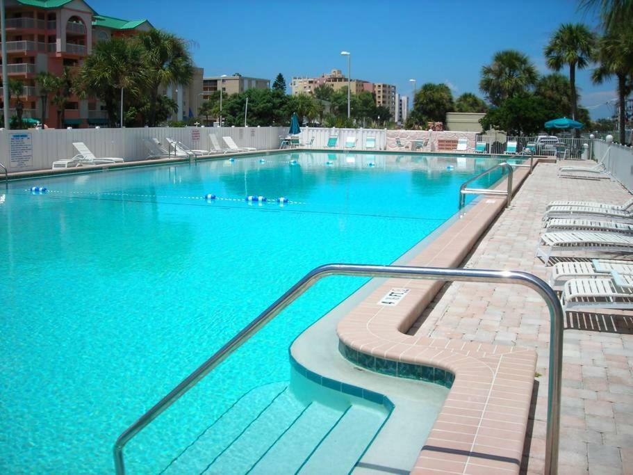 Appartamento Beach Getaway III At Belleview Clearwater Beach Esterno foto